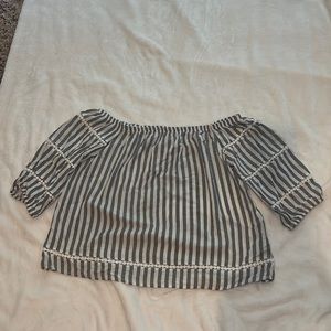 Stripped Flowy Off the shoulder top